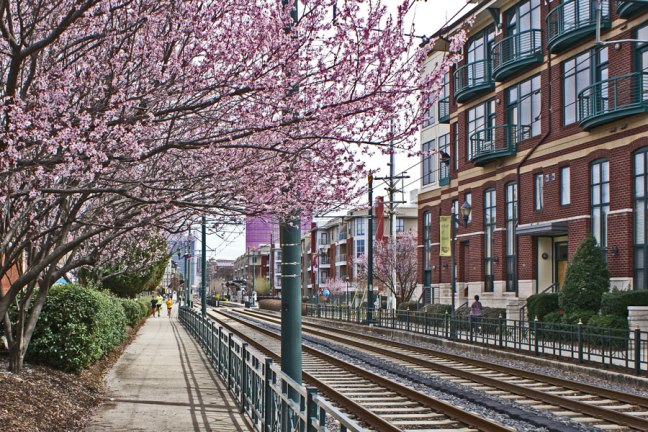 20150318_lightrail_900x600