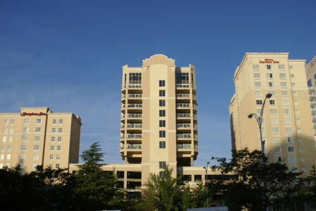 20150504_between_two_inns_900x600